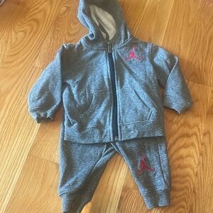 Girls 2 piece Jordan sweatsuit size 9-12mths